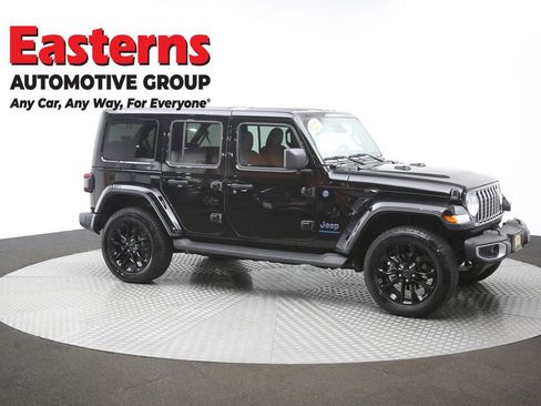 Used 2025 Jeep Wrangler Unlimited Sahara AWD/4WD image 47