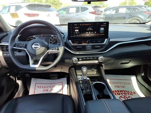 Used 2023 Nissan Altima 2.5 SR w/ SR Premium Package FWD image 10
