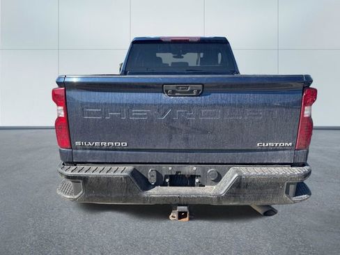 Used 2022 Chevrolet Silverado 2500 Custom w/ Custom Convenience Package AWD/4WD image 3