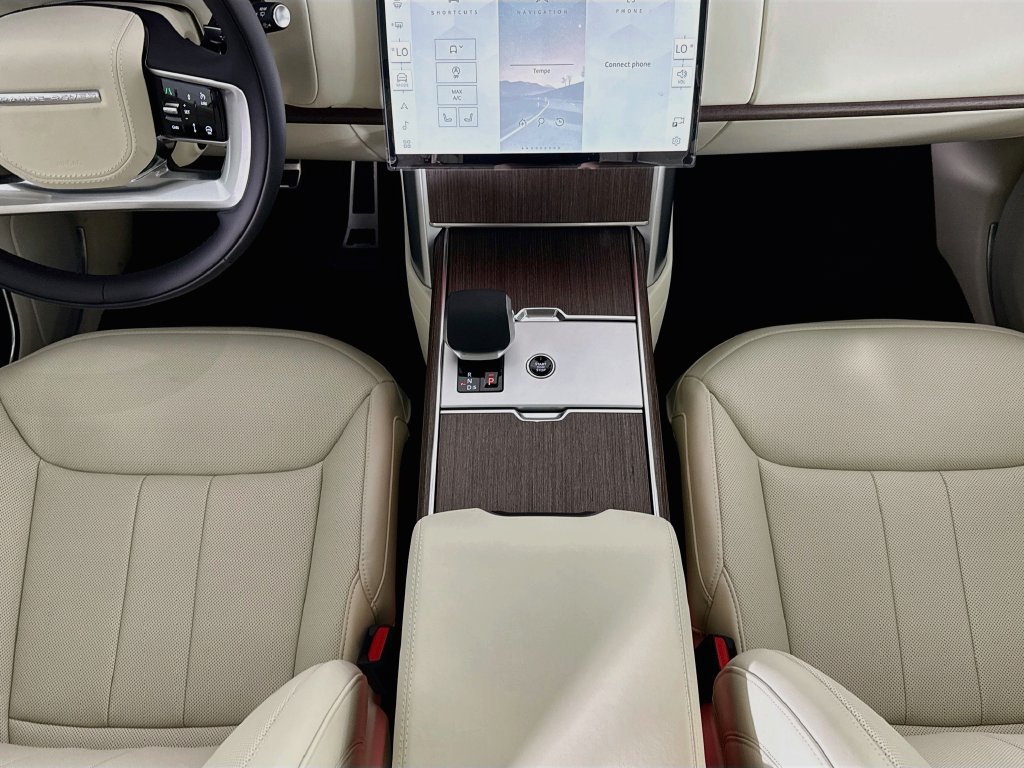 New 2026 Land Rover Range Rover SE AWD/4WD image 16