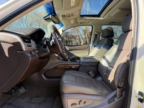 Used 2015 GMC Yukon XL Denali w/ Premium Package RWD image 10