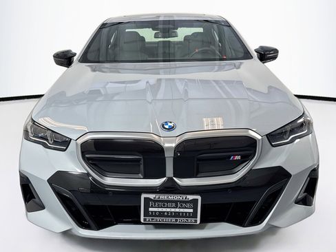 Used 2025 BMW i5 M60 w/ Premium Package image 2
