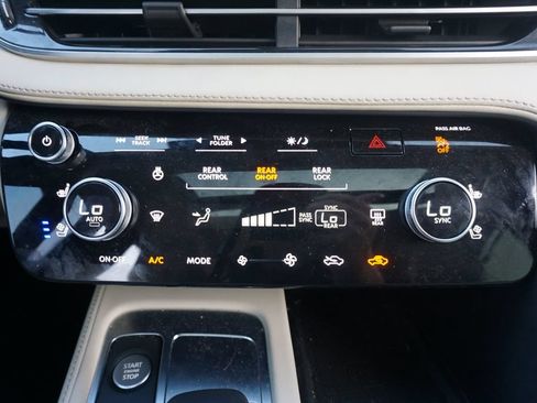 Used 2023 INFINITI QX60 Luxe w/ Cargo Package FWD image 12
