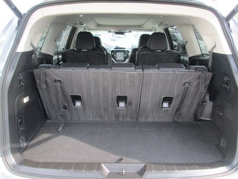 Used 2025 Subaru Ascent Touring w/ Popular Package #2 AWD/4WD image 11