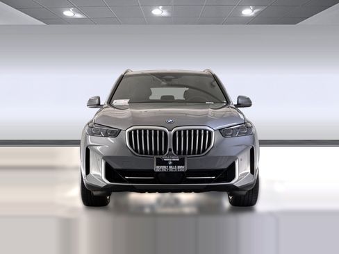 Used 2026 BMW X5 xDrive50e w/ Climate Comfort Package AWD/4WD image 5