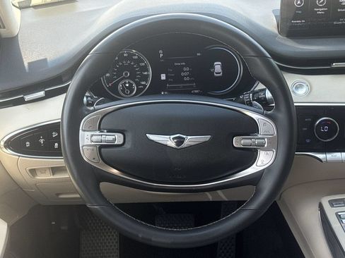 Used 2023 Genesis GV70 2.5T w/ Advanced Package AWD/4WD image 23