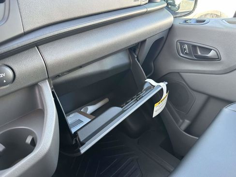 New 2026 Ford Transit 250 148 Medium Roof image 18