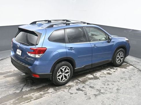 Used 2020 Subaru Forester Premium image 26