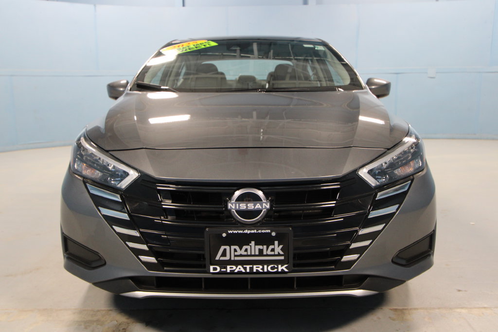 Used 2025 Nissan Versa SV w/ Trunk Package FWD image 2