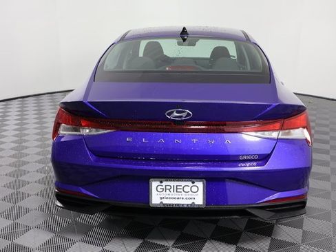 Used 2023 Hyundai Elantra SEL w/ Convenience Package image 7
