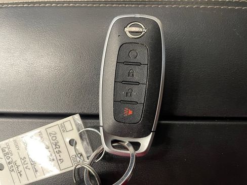Used 2023 Nissan Rogue SV FWD image 18