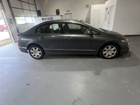 Used 2009 Honda Civic LX image 2