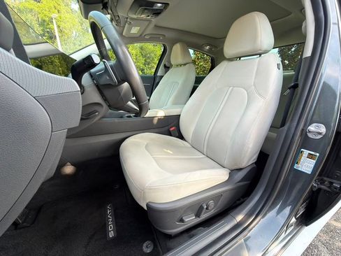 Used 2024 Hyundai Sonata SEL w/ Convenience Package FWD image 12