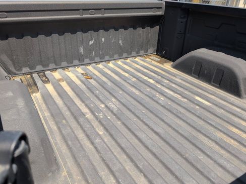 Used 2024 GMC Sierra 1500 SLT AWD/4WD image 39