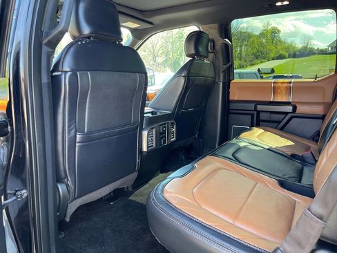 Used 2016 Ford F150 Limited w/ Trailer Tow Package image 33