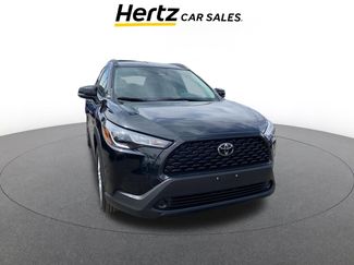 Used 2025 Toyota Corolla Cross LE video 1