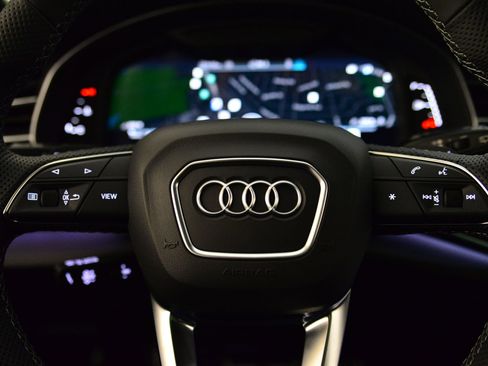 New 2026 Audi SQ7 Prestige image 28