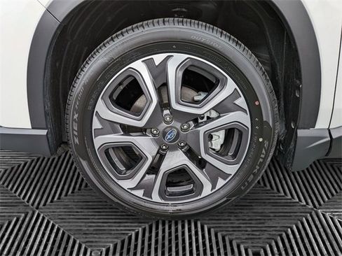 Certified 2025 Subaru Ascent Limited image 9