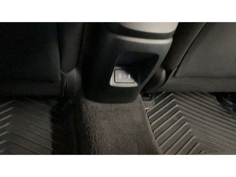 Certified 2025 Hyundai Elantra Sport image 12