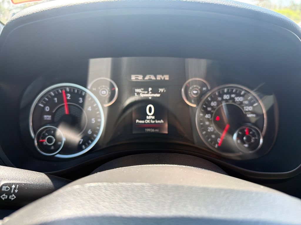 Used 2025 RAM 1500 Big Horn AWD/4WD image 24