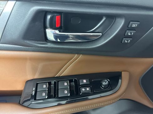 Used 2019 Subaru Outback 2.5i Touring AWD/4WD image 13