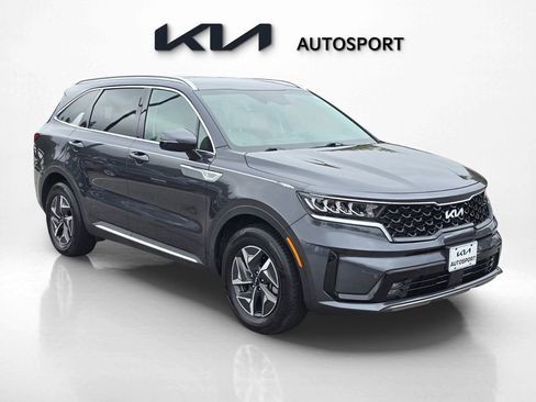 Used 2022 Kia Sorento EX image 3