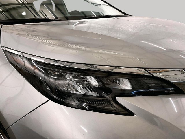 Used 2025 Toyota Sienna LE FWD image 28