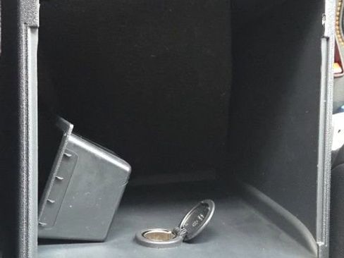 Used 2022 Ford Bronco Badlands image 37