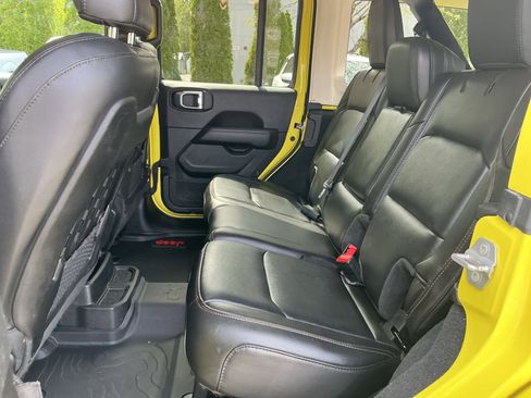 Used 2022 Jeep Wrangler Unlimited Rubicon image 25