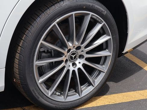 New 2025 Mercedes-Benz S 580 4MATIC Sedan image 90