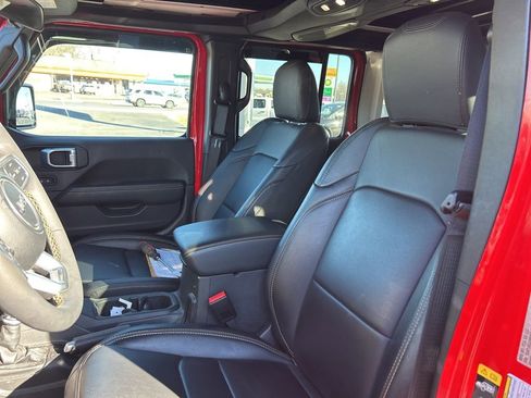 Used 2024 Jeep Wrangler Sahara w/ Safety Group image 10