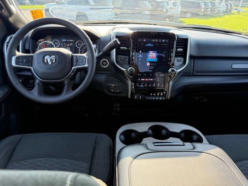 Used 2025 RAM 2500 Big Horn AWD/4WD image 7