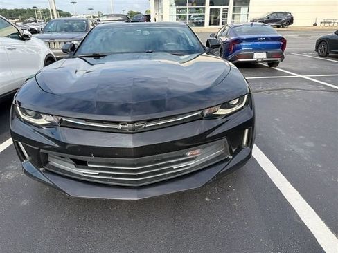 Used 2018 Chevrolet Camaro LT RWD image 2