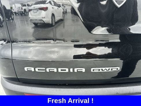 Used 2024 GMC Acadia Elevation image 12