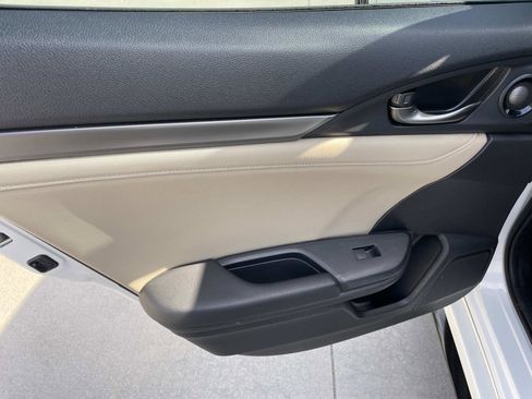 Used 2019 Honda Civic Sport Touring image 19