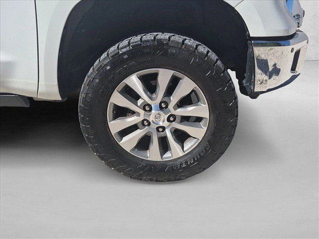 Used 2017 Toyota Tundra Limited w/ Limited Premium Package RWD image 18