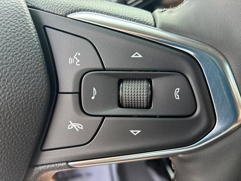 New 2026 Chevrolet Trax LT w/ LT Convenience Package FWD image 19