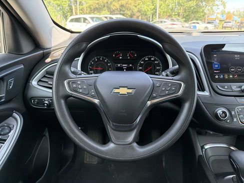 Used 2024 Chevrolet Malibu LT FWD image 14