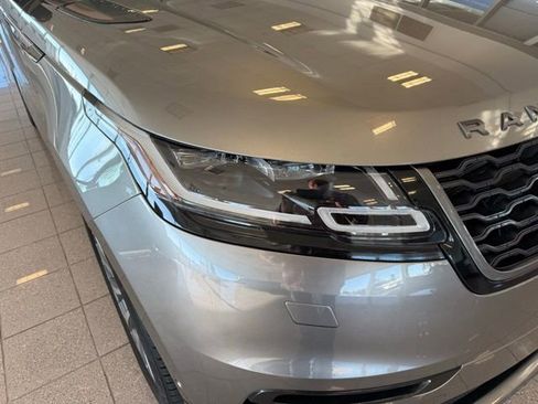 Used 2018 Land Rover Range Rover Velar R-Dynamic HSE image 9