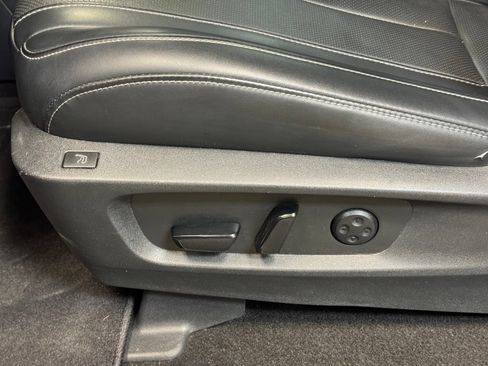 Used 2023 INFINITI QX60 Sensory AWD/4WD image 11