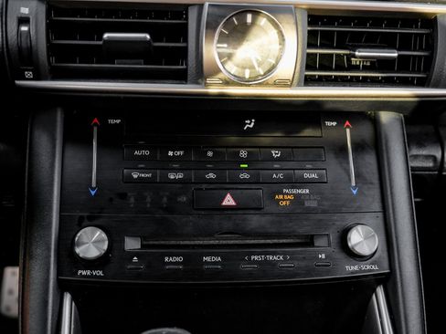 Used 2017 Lexus IS 200t F Sport image 31