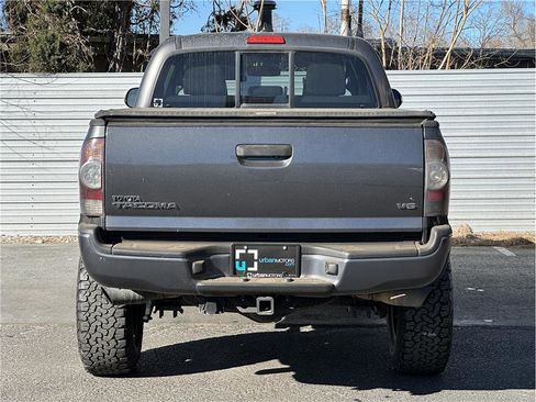 Used 2014 Toyota Tacoma 4x4 Double Cab image 11