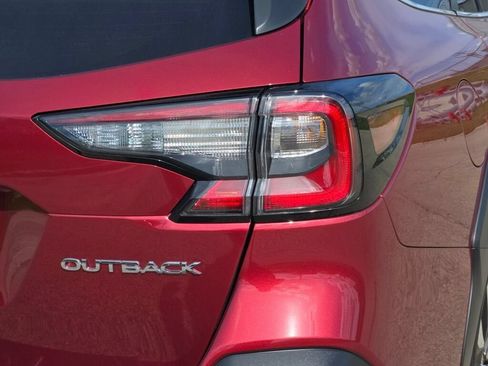 Certified 2025 Subaru Outback Limited AWD/4WD image 12
