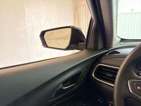 Used 2024 Chevrolet Equinox LT image 42