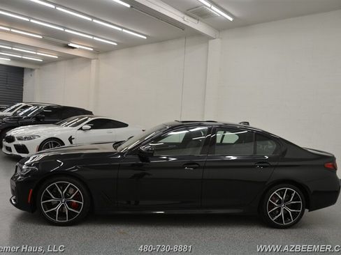 Used 2023 BMW 530i w/ M Sport Package RWD image 5