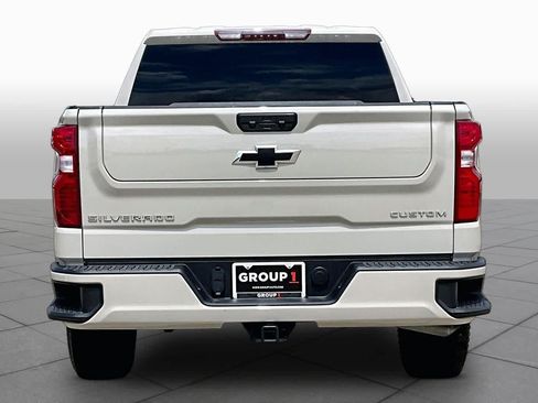 Used 2026 Chevrolet Silverado 1500 Custom RWD image 5
