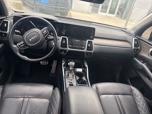 Used 2022 Kia Sorento SX Prestige image 12