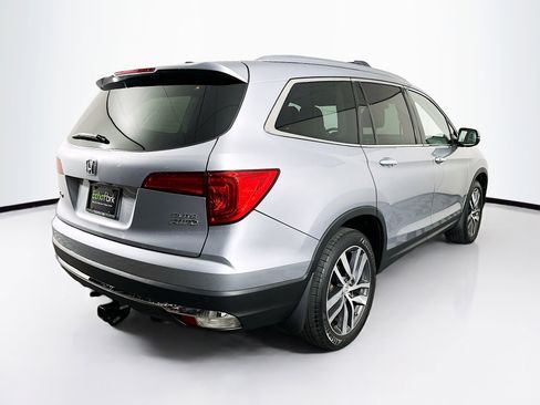 Used 2017 Honda Pilot Elite image 9