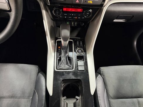 Used 2023 Mitsubishi Eclipse Cross SE image 55