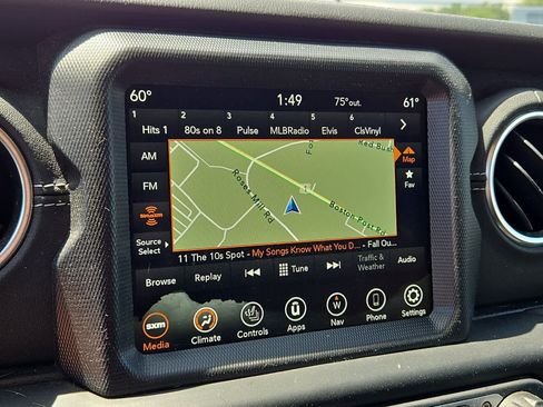 Used 2023 Jeep Wrangler Unlimited Sahara w/ Cold Weather Group AWD/4WD image 19